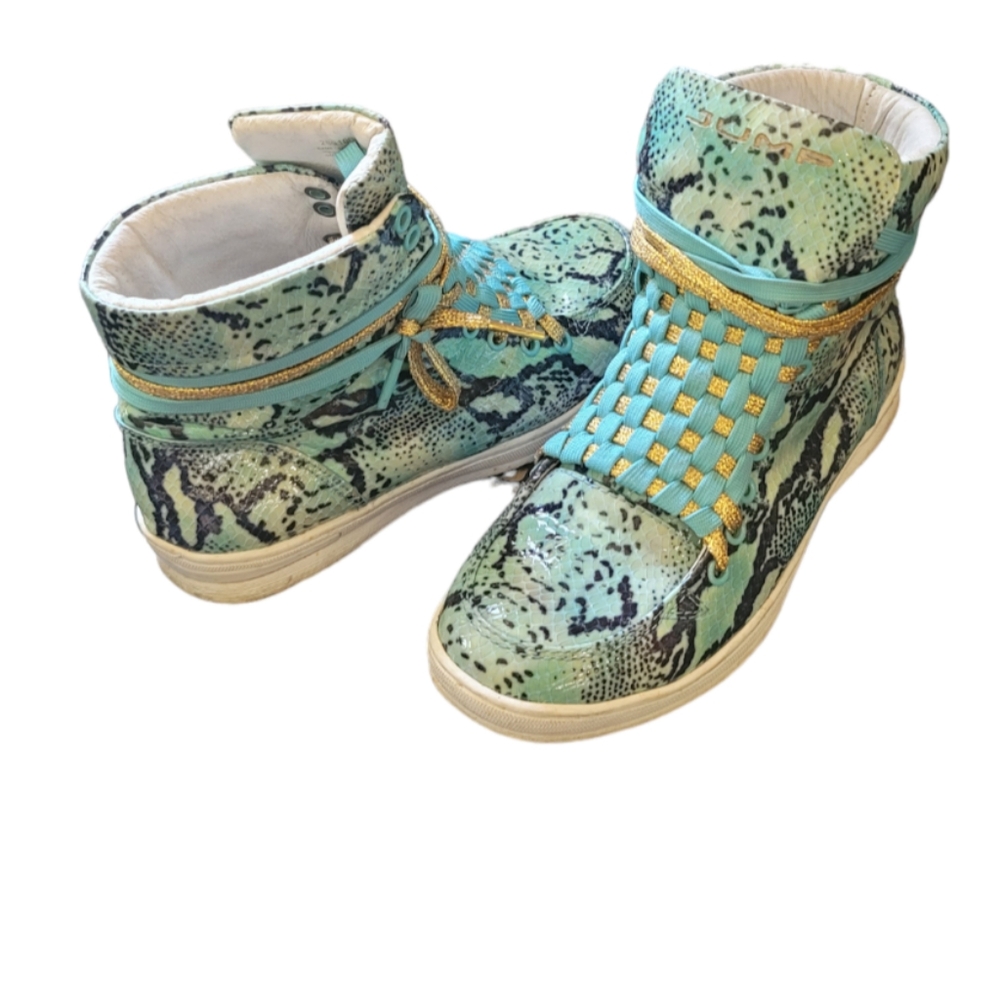 JUMP Deluxe Vanquish Aqua Snake Print sneakers